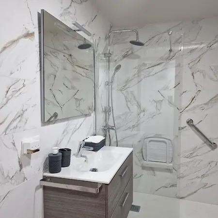 Miribel Apartamento *